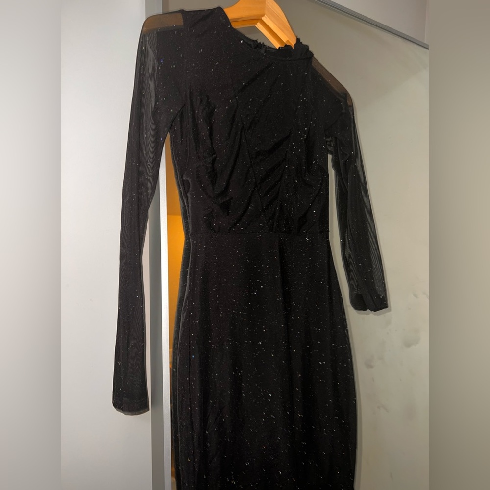5 beautiful dresses ranging from princess Polly and Windsor